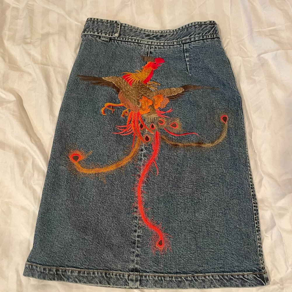 DKNY Embroidered Cockatrice Denim Skirt. Size 7/ 24 inch waist. Color-Blue.